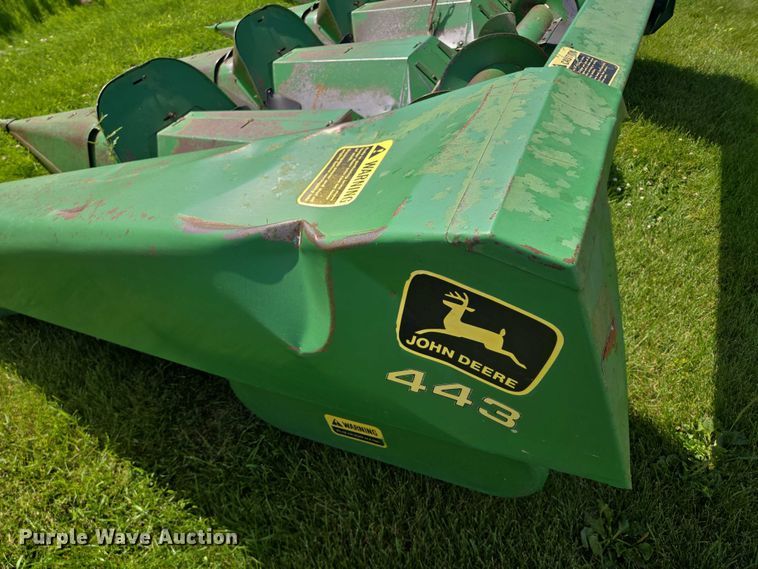 image for item EB1014 1983 John Deere Turbo 6620  combine