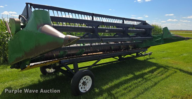 image for item EB1014 1983 John Deere Turbo 6620  combine