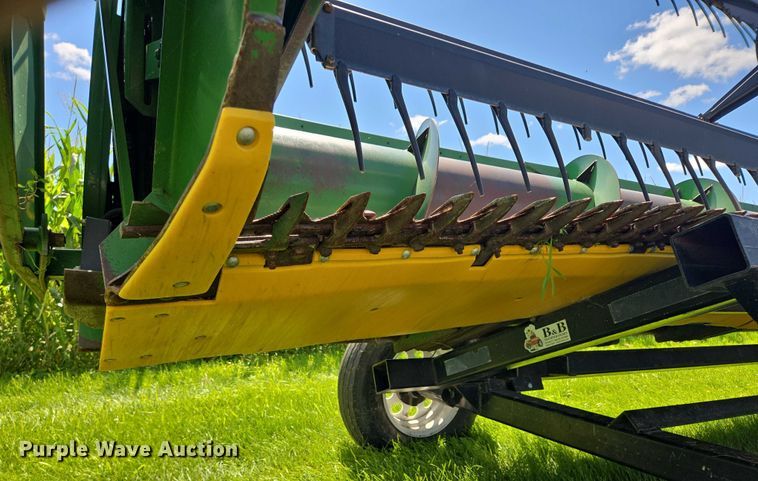 image for item EB1014 1983 John Deere Turbo 6620  combine