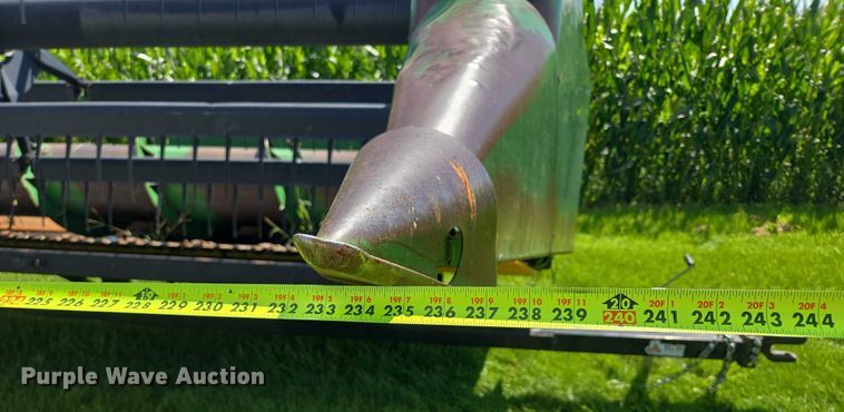 image for item EB1014 1983 John Deere Turbo 6620  combine