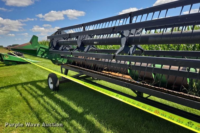 image for item EB1014 1983 John Deere Turbo 6620  combine