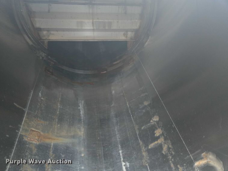 image for item EB1017 1992 Walker tank trailer