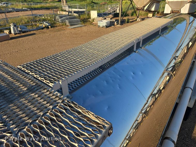 image for item EB1017 1992 Walker tank trailer