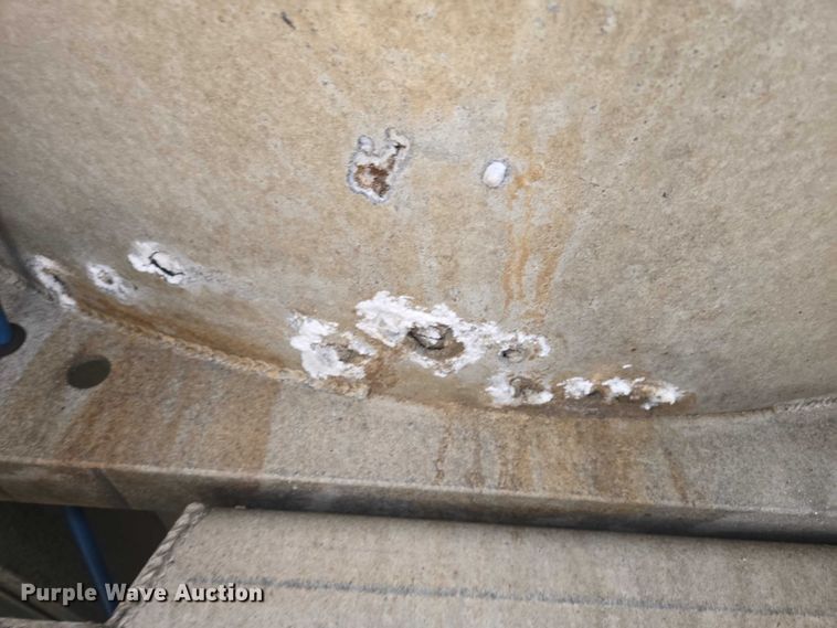 image for item EB1017 1992 Walker tank trailer