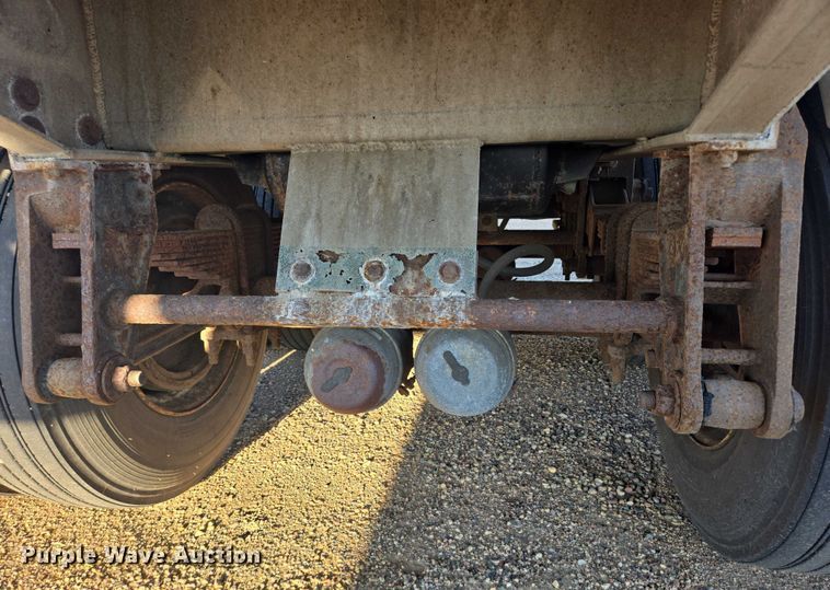 image for item EB1017 1992 Walker tank trailer