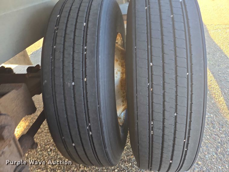 image for item EB1017 1992 Walker tank trailer