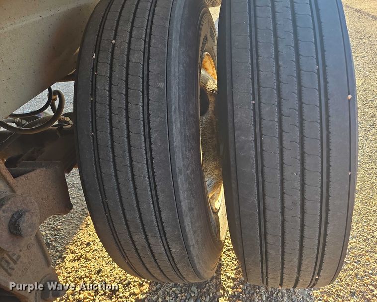 image for item EB1017 1992 Walker tank trailer