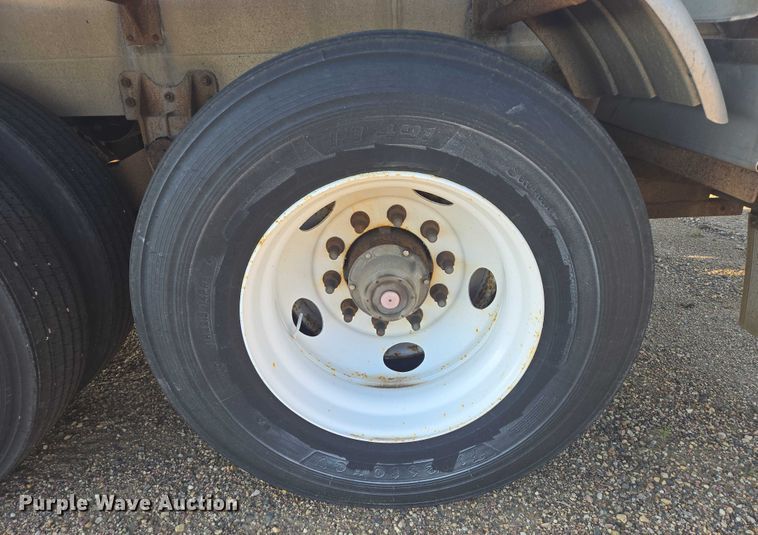 image for item EB1017 1992 Walker tank trailer