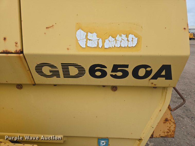 image for item EB1019 2000 Komatsu GD650A motor grader