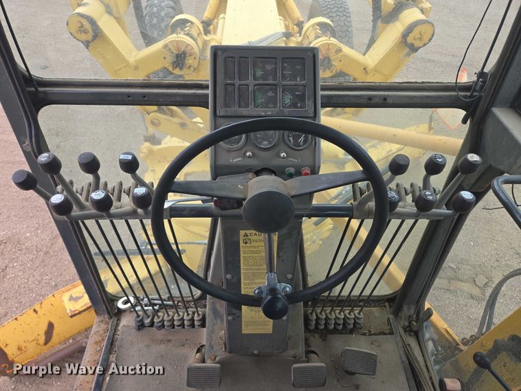 image for item EB1019 2000 Komatsu GD650A motor grader