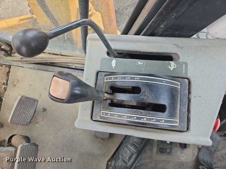 image for item EB1019 2000 Komatsu GD650A motor grader