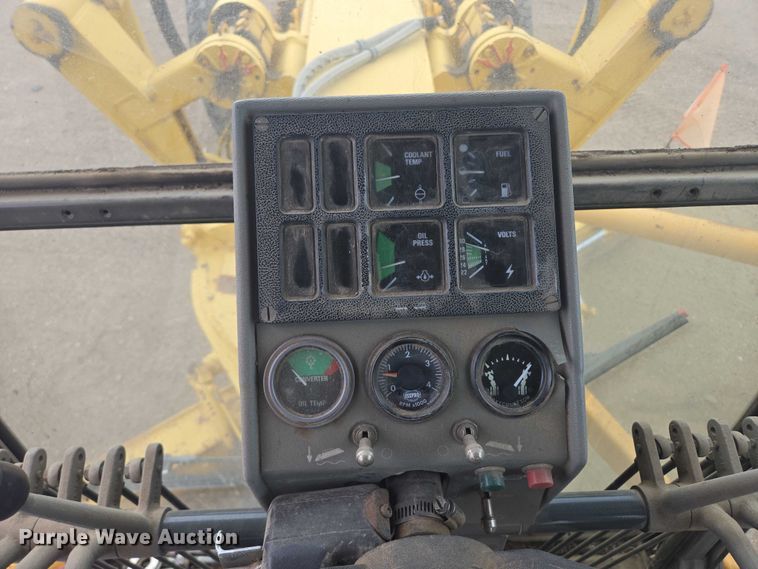 image for item EB1019 2000 Komatsu GD650A motor grader