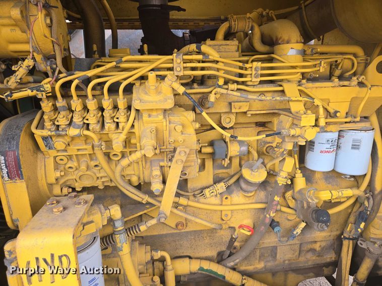 image for item EB1019 2000 Komatsu GD650A motor grader