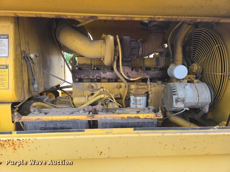 image for item EB1019 2000 Komatsu GD650A motor grader