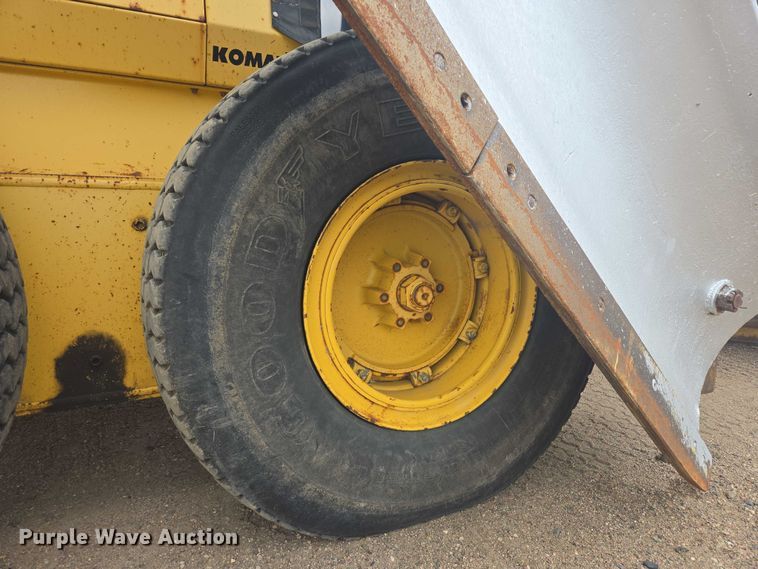 image for item EB1019 2000 Komatsu GD650A motor grader