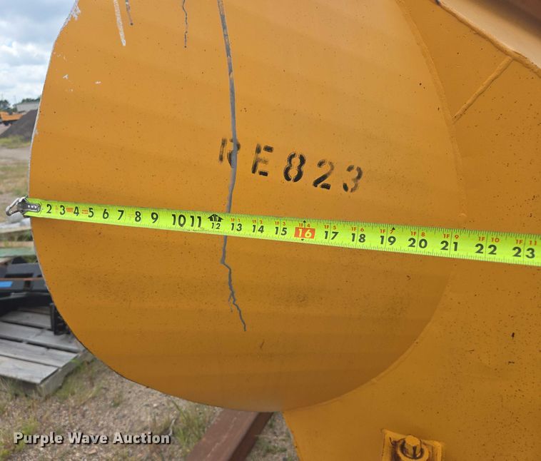 image for item EB1019 2000 Komatsu GD650A motor grader