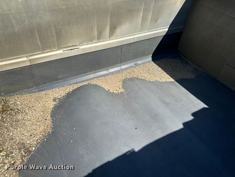 image for item EB2905 1994 Clement end dump pup trailer