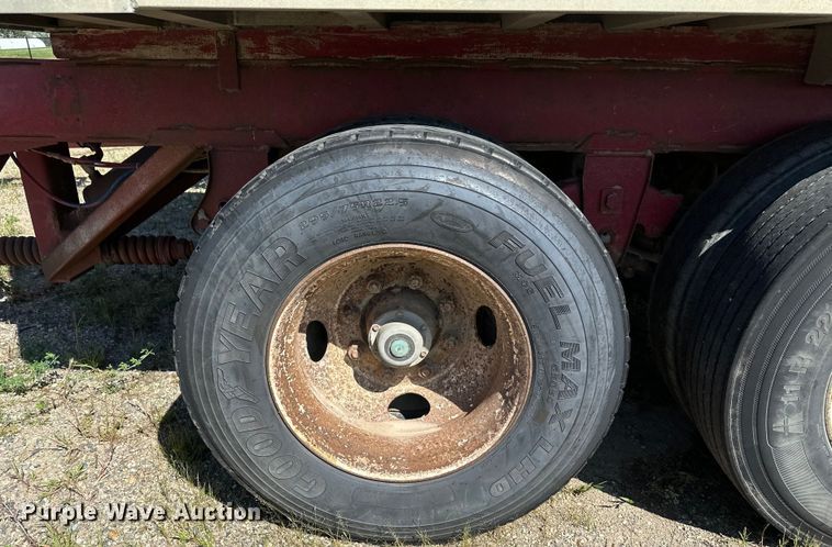 image for item EB2905 1994 Clement end dump pup trailer