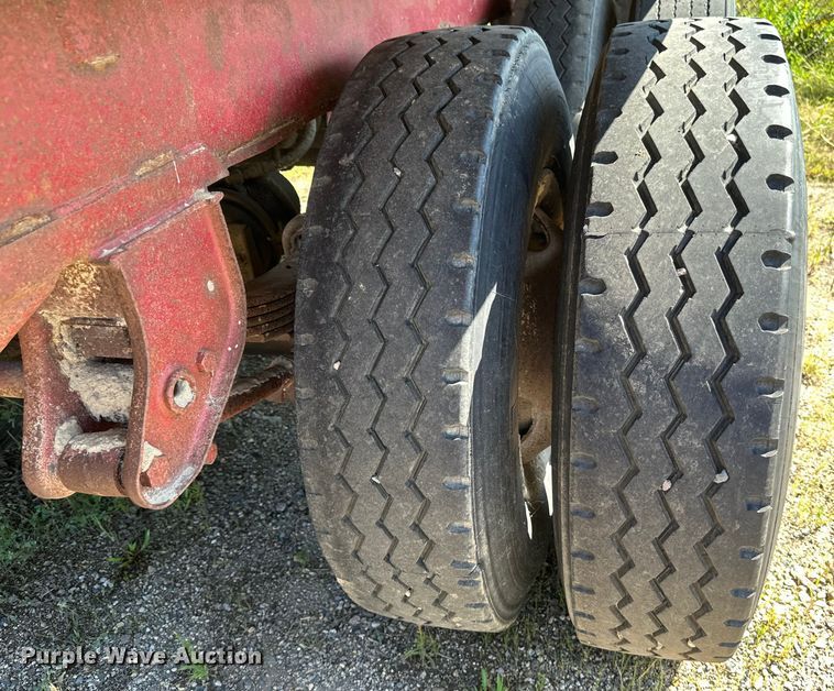 image for item EB2905 1994 Clement end dump pup trailer