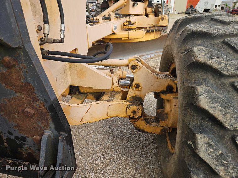 image for item EB8271 2000 Champion 720A VHP motor grader