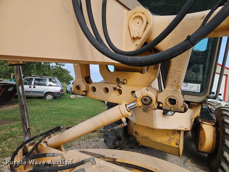image for item EB8271 2000 Champion 720A VHP motor grader