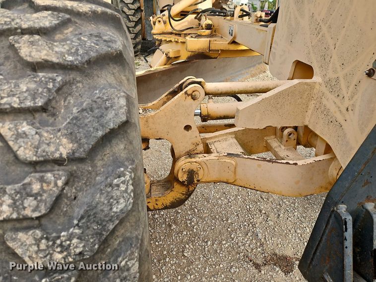 image for item EB8271 2000 Champion 720A VHP motor grader