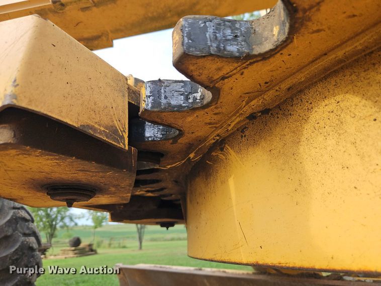 image for item EB8271 2000 Champion 720A VHP motor grader