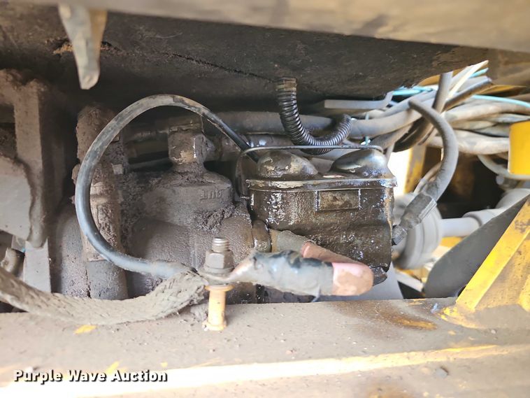 image for item EB8271 2000 Champion 720A VHP motor grader