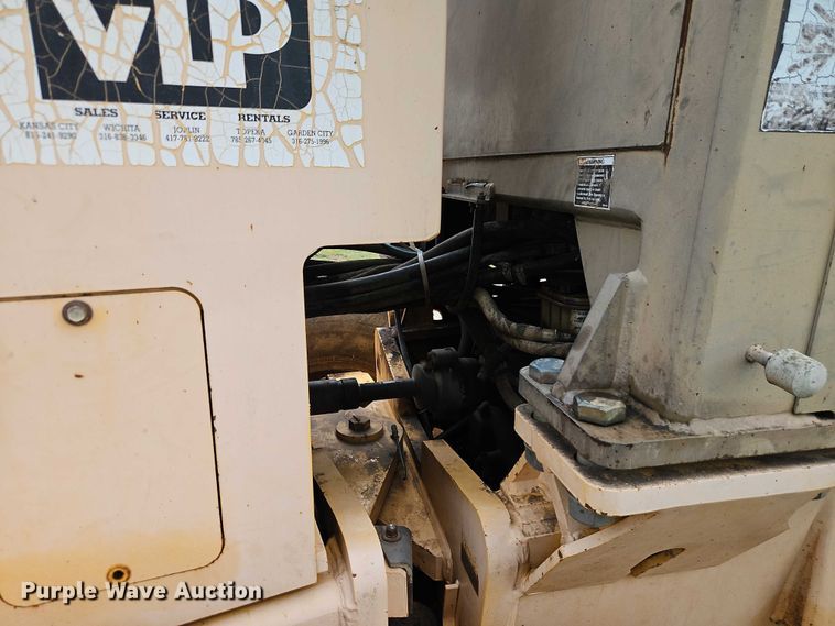 image for item EB8271 2000 Champion 720A VHP motor grader