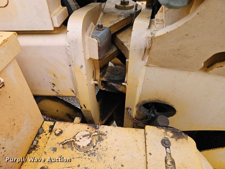 image for item EB8271 2000 Champion 720A VHP motor grader