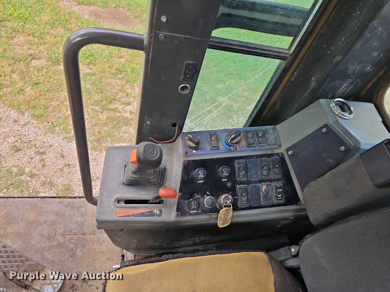 image for item EB8271 2000 Champion 720A VHP motor grader