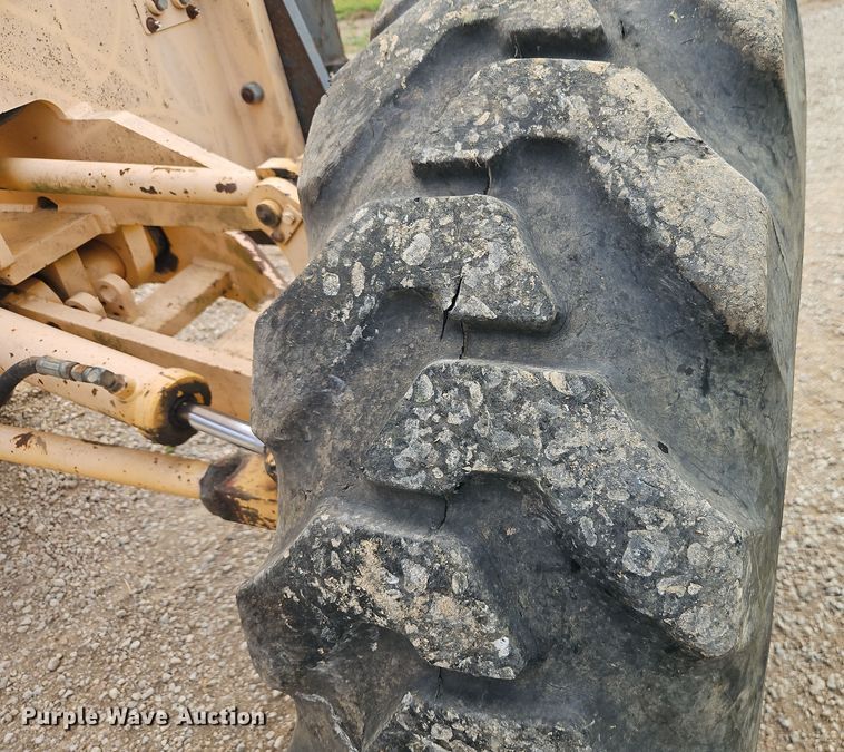 image for item EB8271 2000 Champion 720A VHP motor grader