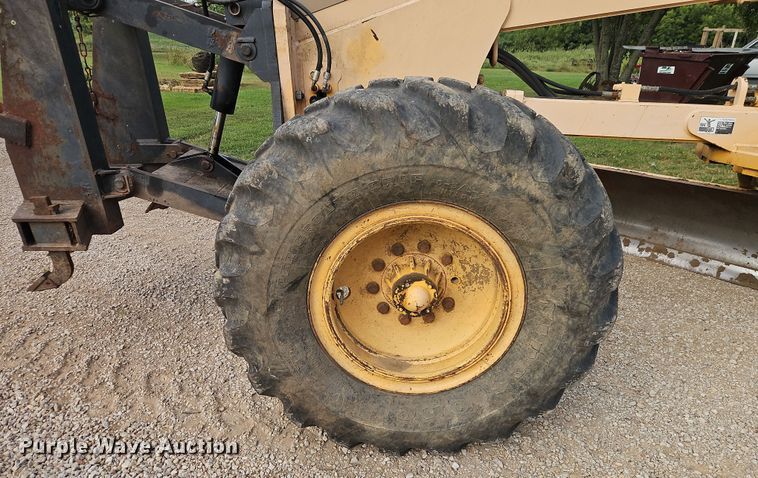 image for item EB8271 2000 Champion 720A VHP motor grader