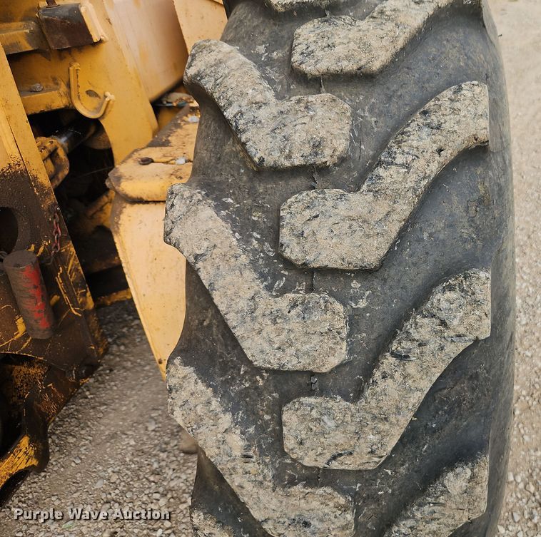 image for item EB8271 2000 Champion 720A VHP motor grader