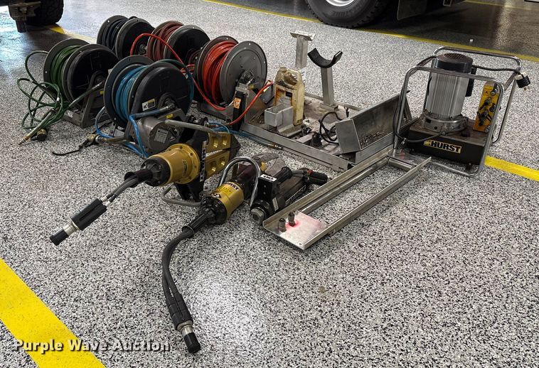 image for item EC4398 jaws of life rescue tools