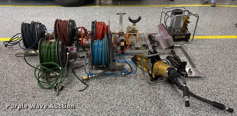 image for item EC4398 jaws of life rescue tools