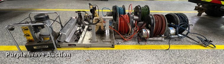 image for item EC4398 jaws of life rescue tools