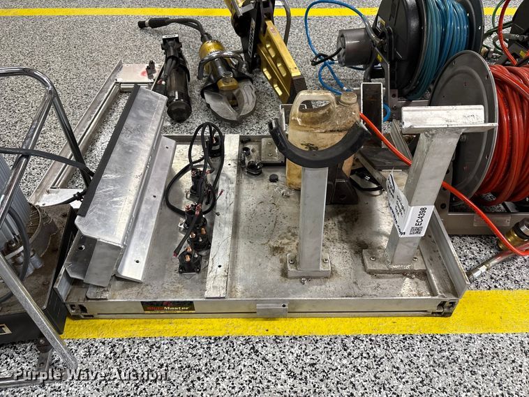 image for item EC4398 jaws of life rescue tools