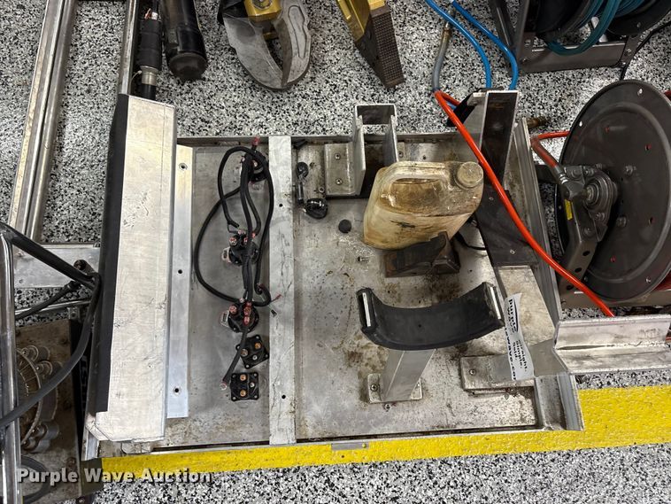 image for item EC4398 jaws of life rescue tools