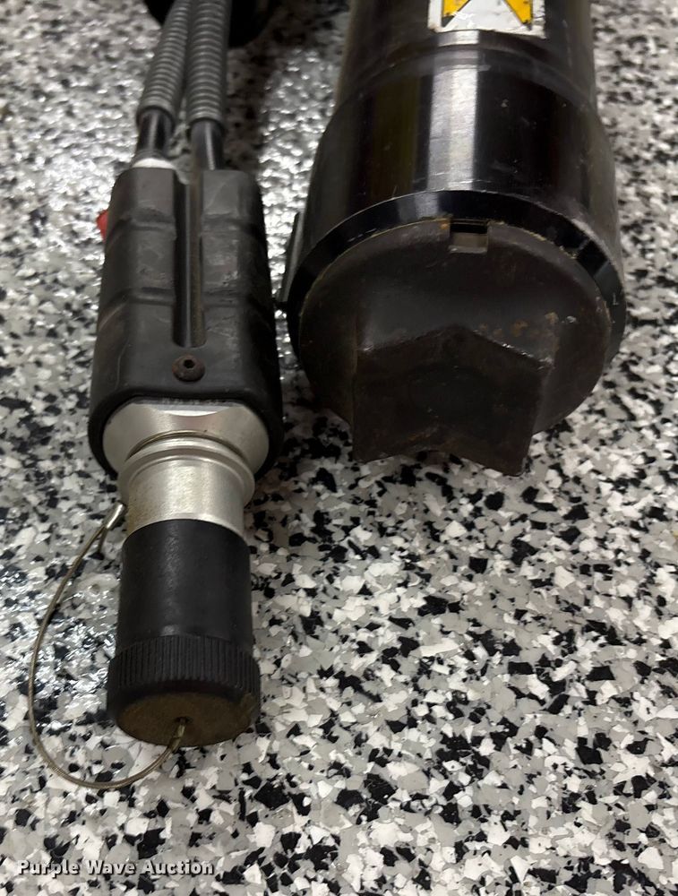 image for item EC4398 jaws of life rescue tools