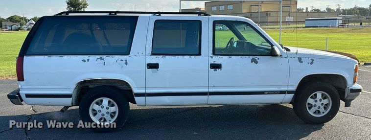 image for item ED2204 1993 Chevrolet Suburban SUV
