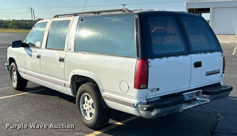 image for item ED2204 1993 Chevrolet Suburban SUV