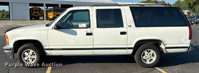 image for item ED2204 1993 Chevrolet Suburban SUV