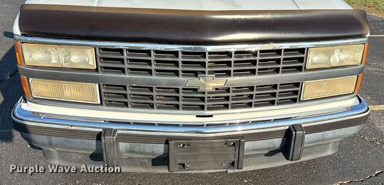 image for item ED2204 1993 Chevrolet Suburban SUV