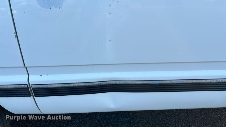 image for item ED2204 1993 Chevrolet Suburban SUV