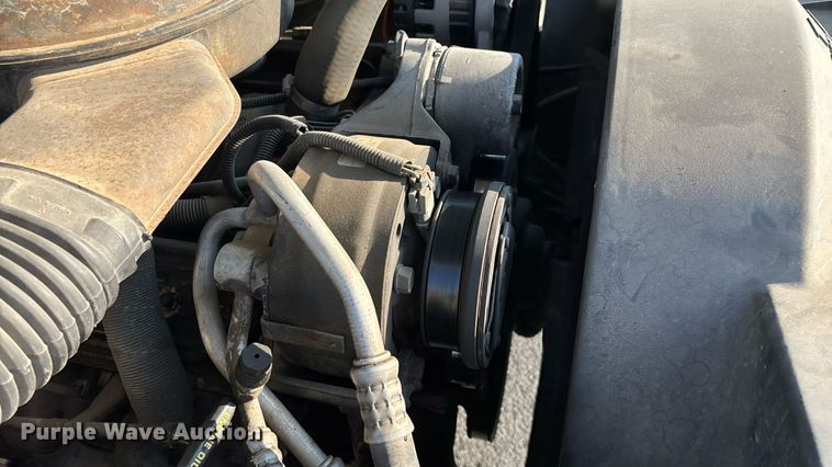 image for item ED2204 1993 Chevrolet Suburban SUV