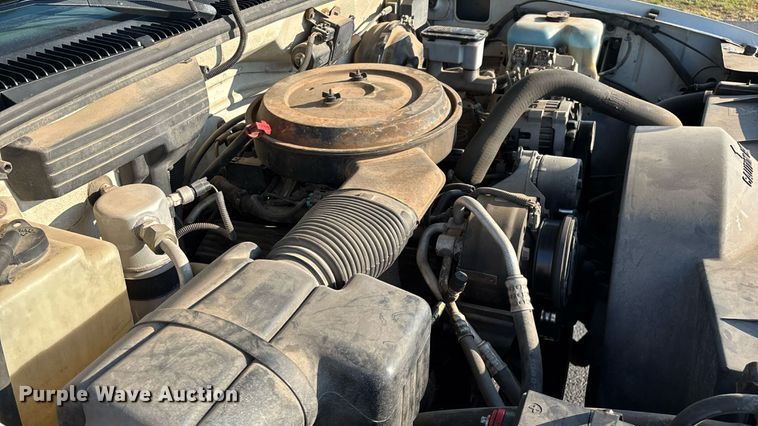 image for item ED2204 1993 Chevrolet Suburban SUV