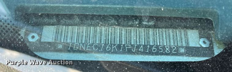 image for item ED2204 1993 Chevrolet Suburban SUV