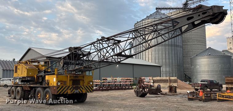 image for item EE3973 1974 Lima 450 TC crane