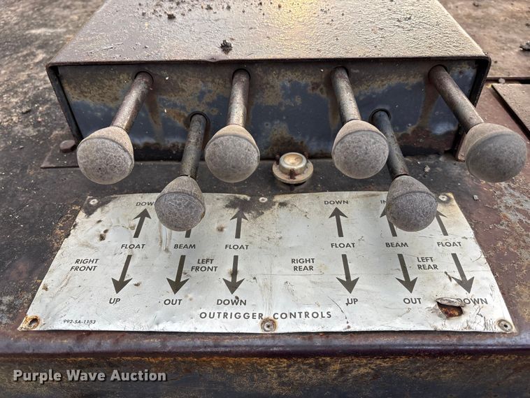 image for item EE3973 1974 Lima 450 TC crane